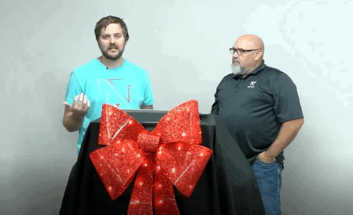 From clever gadgets to must‑have accessories, we’ve got 20 geek‑approved gift ideas. Tap the links below and start checking off that list! ✅